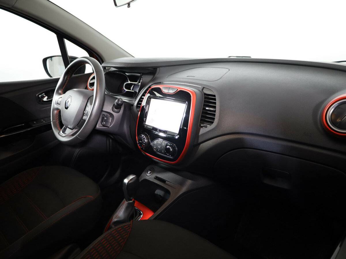 Renault Kaptur 2018 года с пробегом. Фото: #11