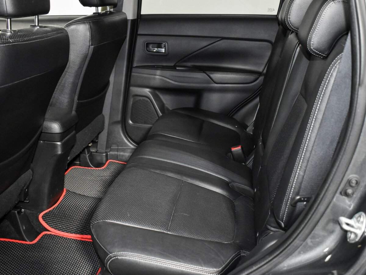 Mitsubishi Outlander 2014 года с пробегом. Фото: #11