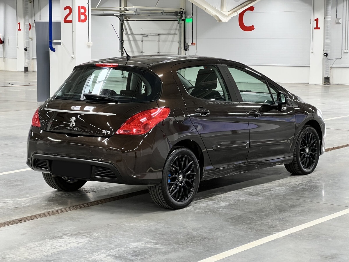 Peugeot 308 2012 года с пробегом. Фото: #4