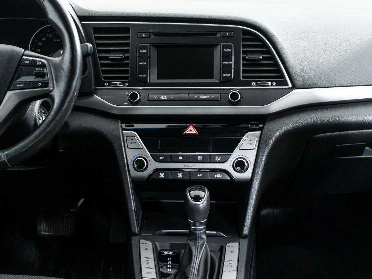 Hyundai Elantra 2017 года с пробегом. Фото: #13