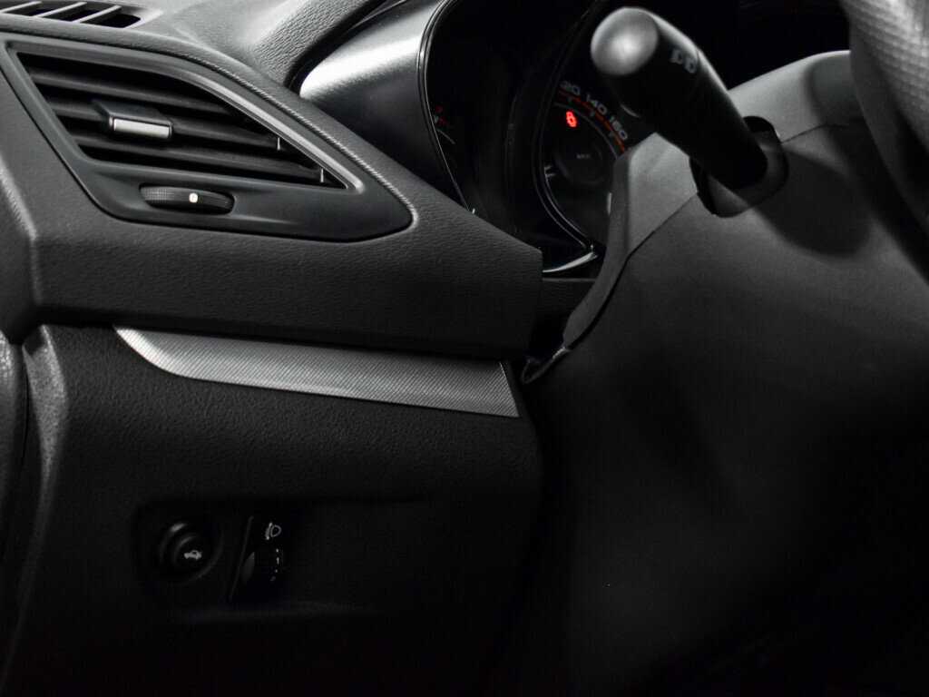 Lada (ВАЗ) Vesta 2017 года с пробегом. Фото: #9