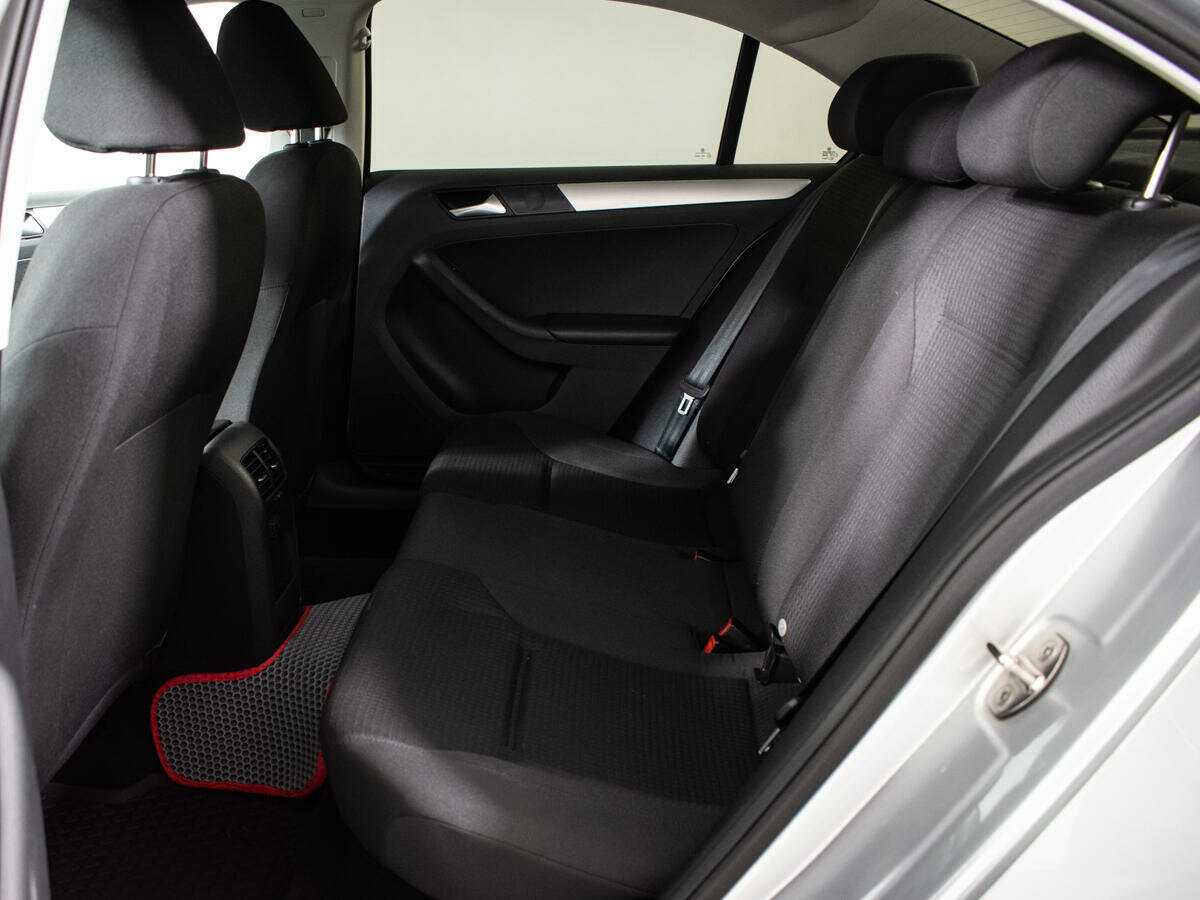 Volkswagen Jetta 2018 года с пробегом. Фото: #9