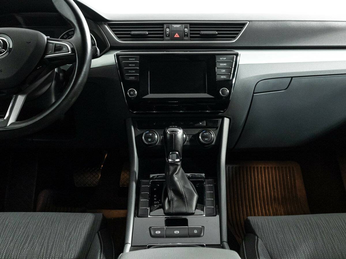 Skoda Superb 2015 года с пробегом. Фото: #13