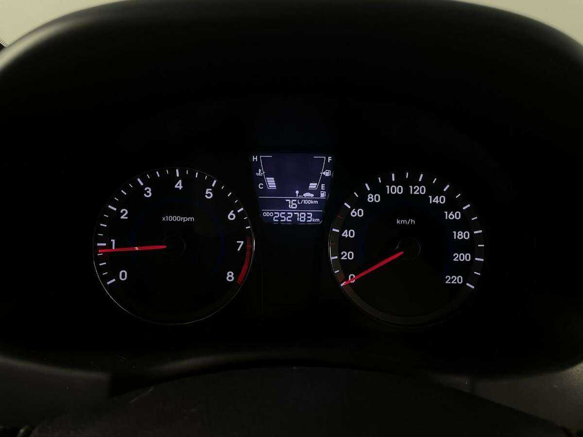 Hyundai Solaris 2012 года с пробегом. Фото: #10