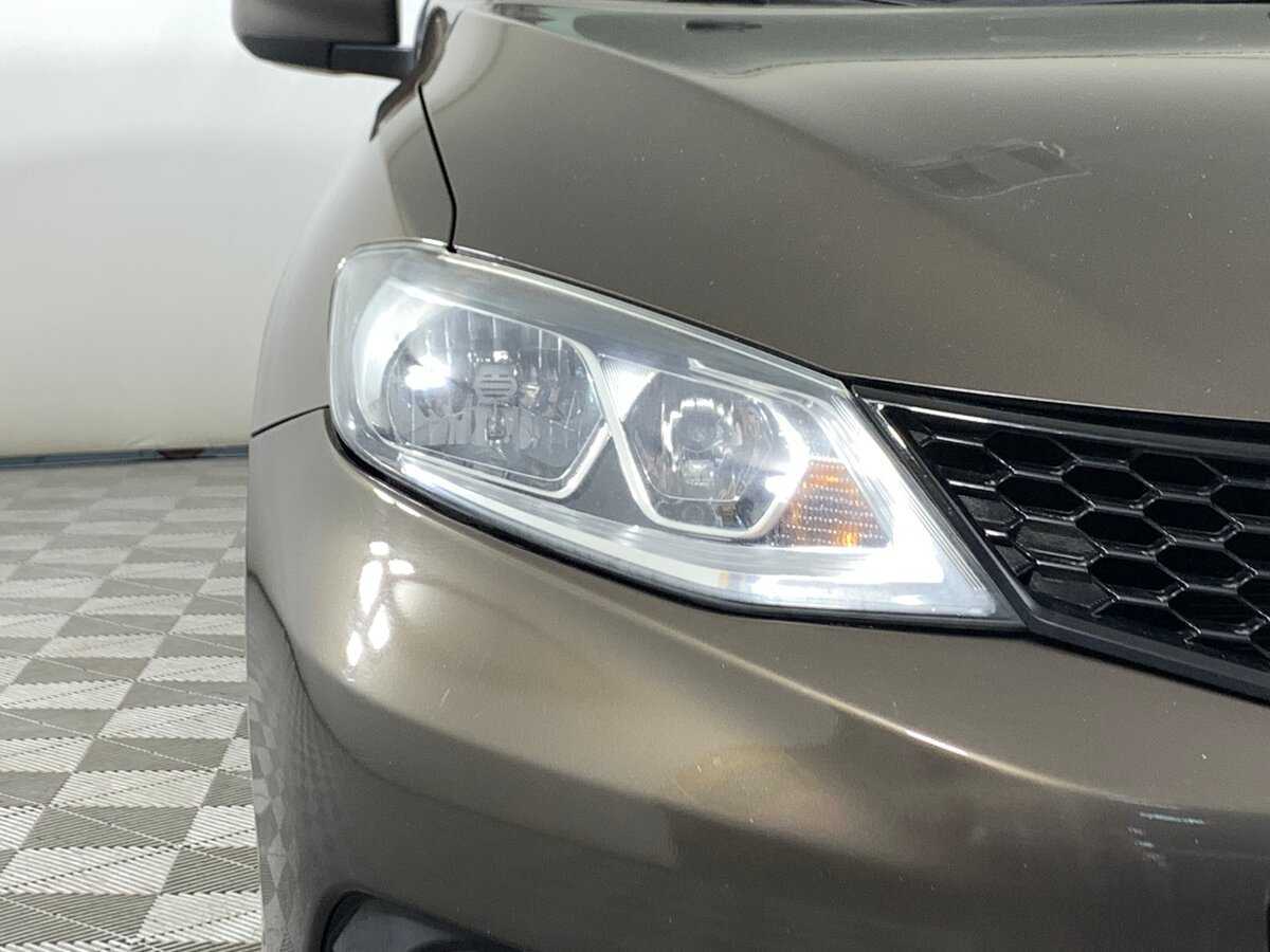 Nissan Tiida 2015 года с пробегом. Фото: #9