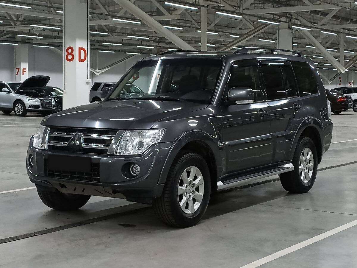 Mitsubishi Pajero 2012 года с пробегом. Посмотреть фото
