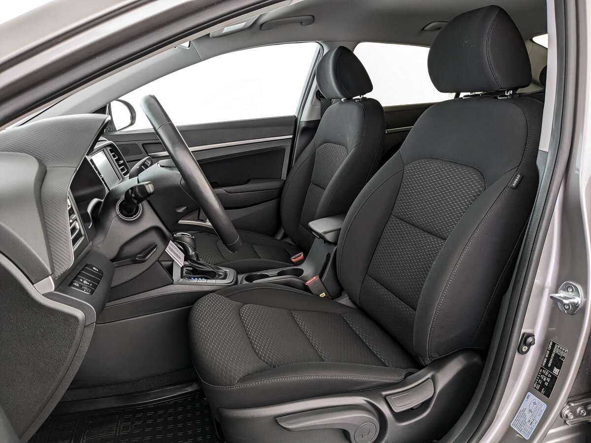 Hyundai Elantra 2019 года с пробегом. Фото: #15