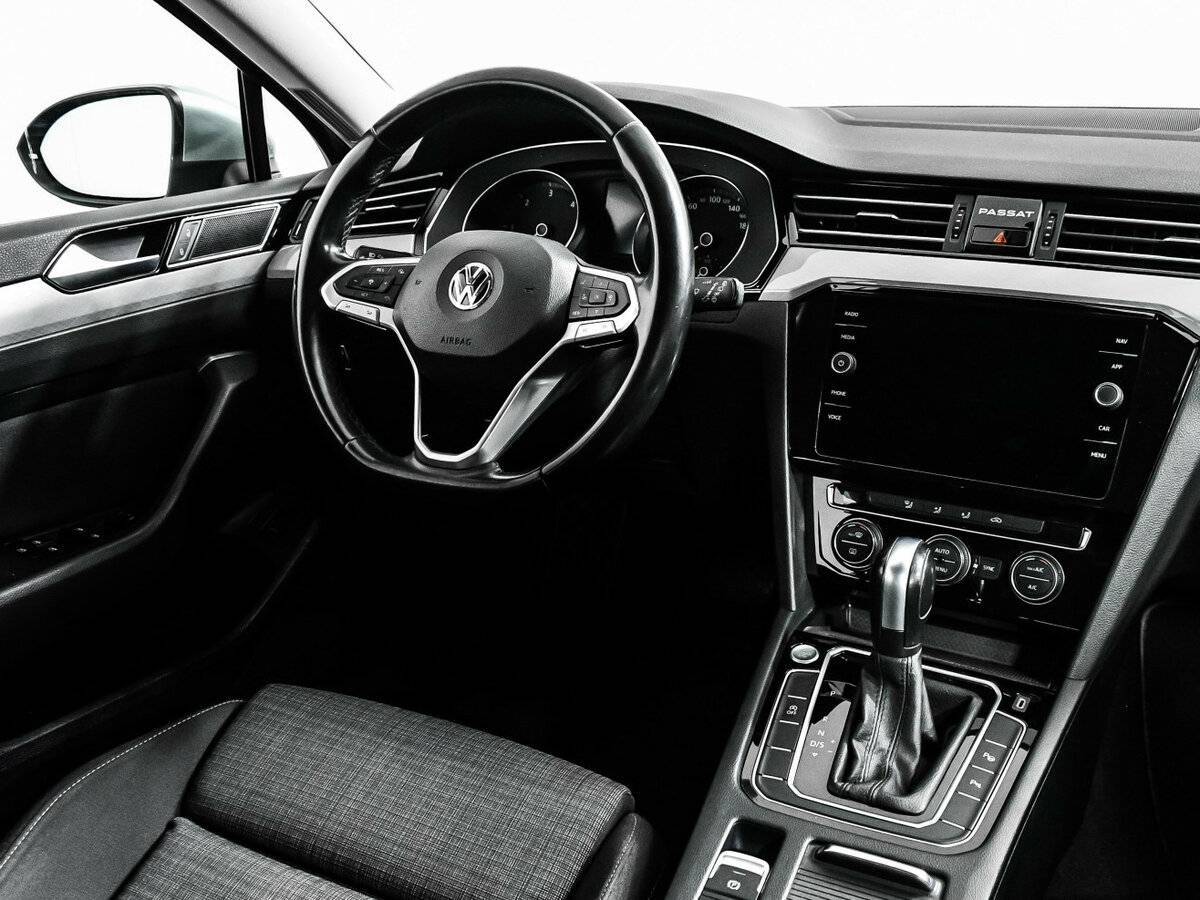 Volkswagen Passat 2019 года с пробегом. Фото: #8