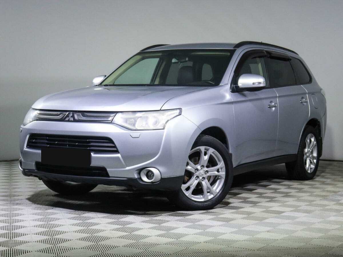 Mitsubishi Outlander 2012 года с пробегом. Фото: #0