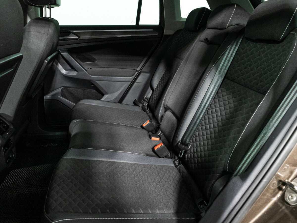 Volkswagen Tiguan 2018 года с пробегом. Фото: #9