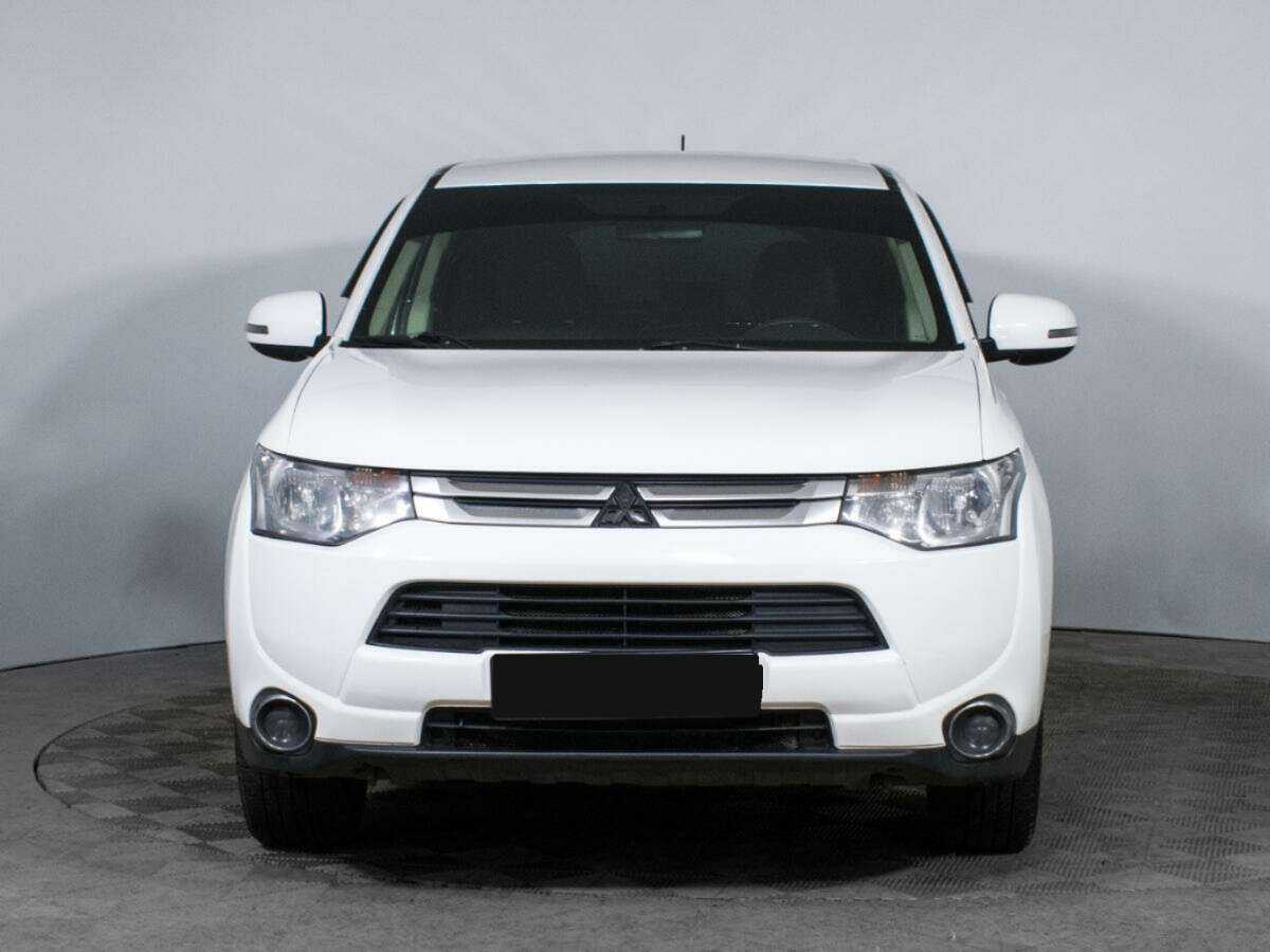 Mitsubishi Outlander 2014 года с пробегом. Фото: #1