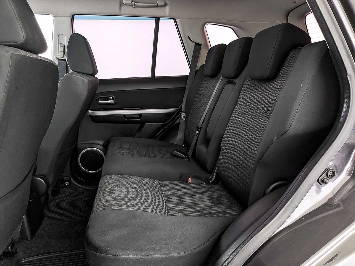 Suzuki Grand Vitara 2013 года с пробегом. Фото: #17