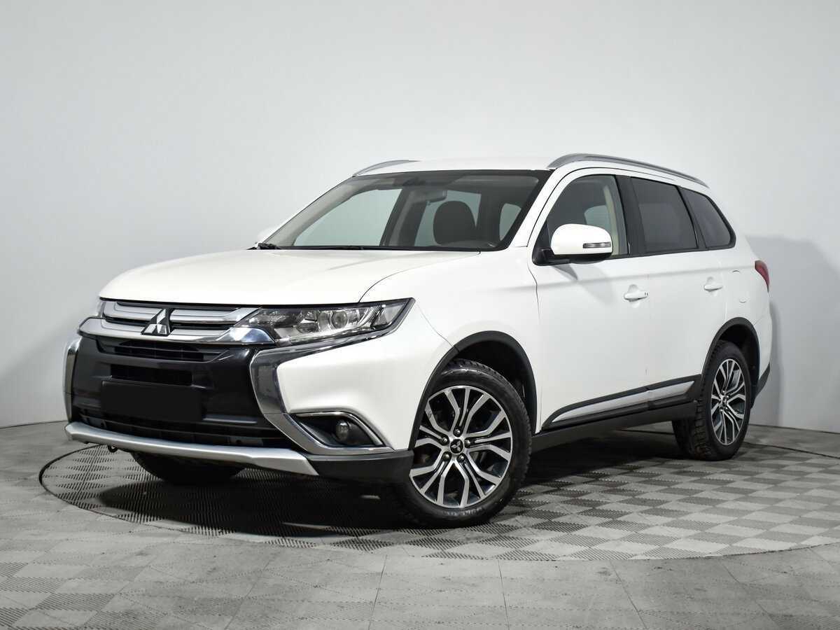 Mitsubishi Outlander 2018 года с пробегом. Посмотреть фото