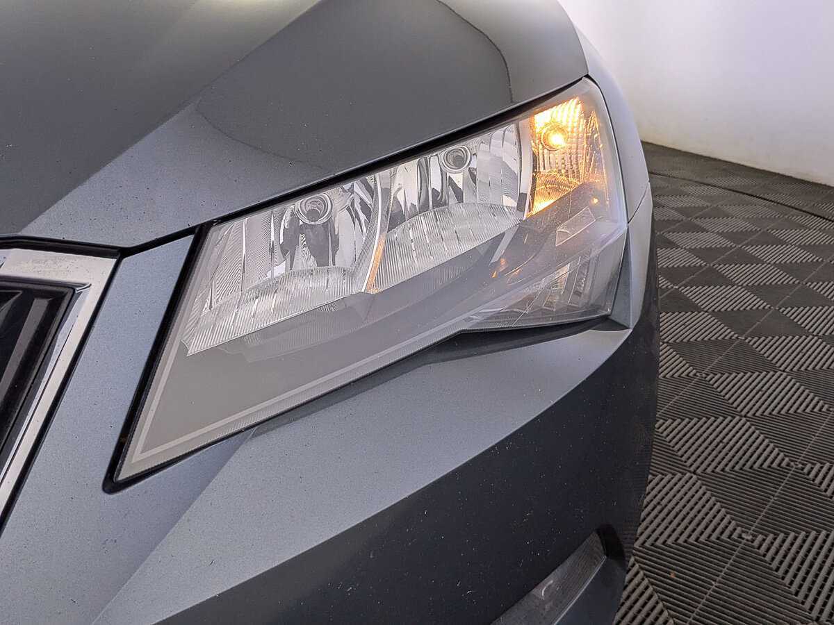 Skoda Superb 2019 года с пробегом. Фото: #10