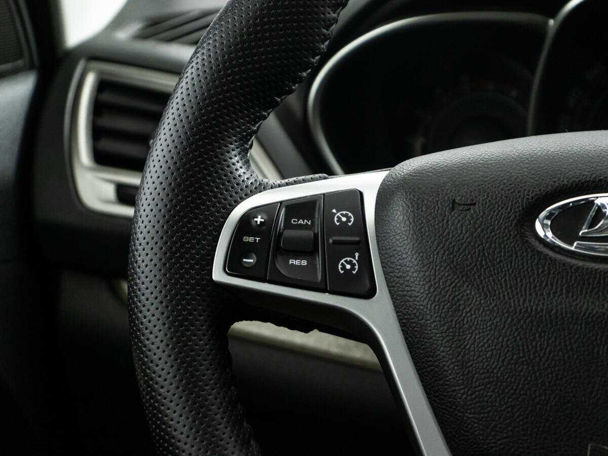 Lada (ВАЗ) Vesta 2018 года с пробегом. Фото: #16