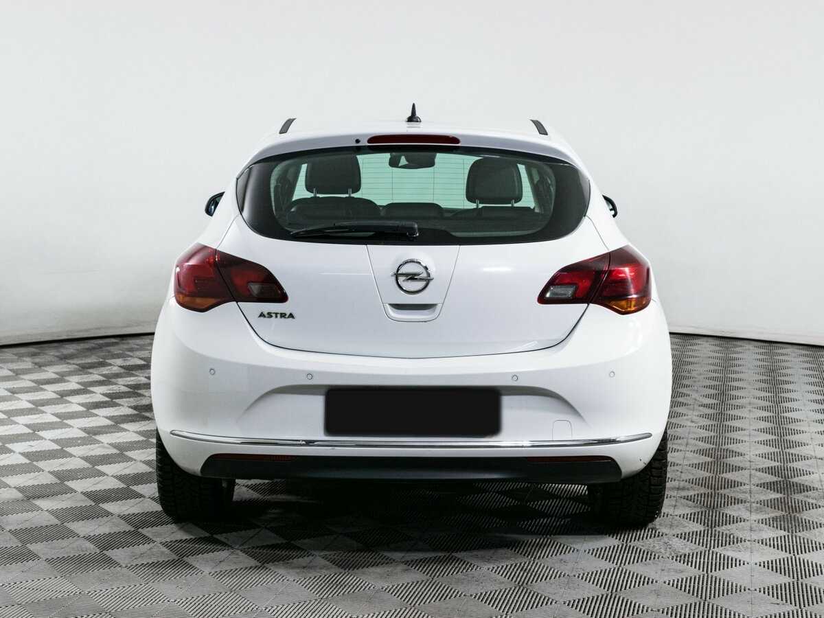 Opel Astra 2012 года с пробегом. Фото: #4