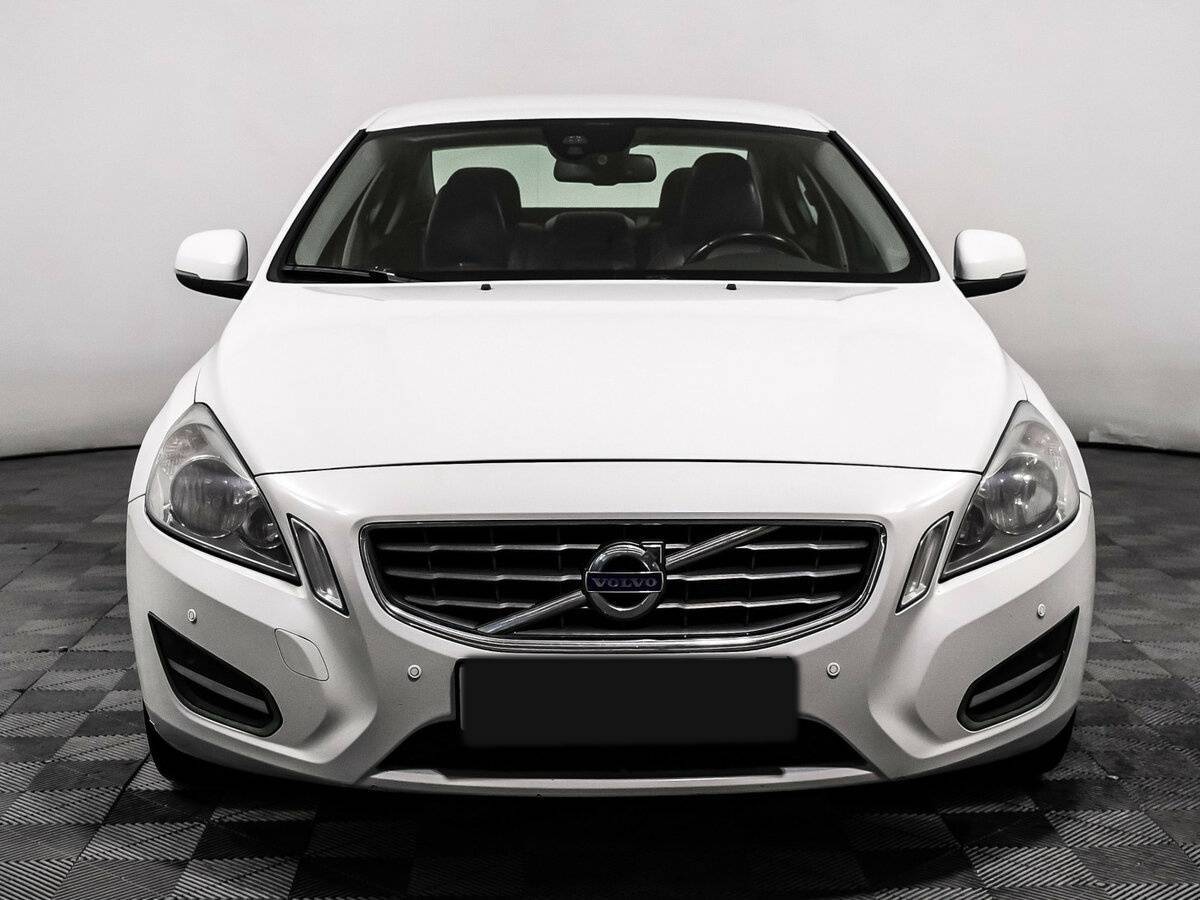 Volvo S60 2012 года с пробегом. Фото: #1