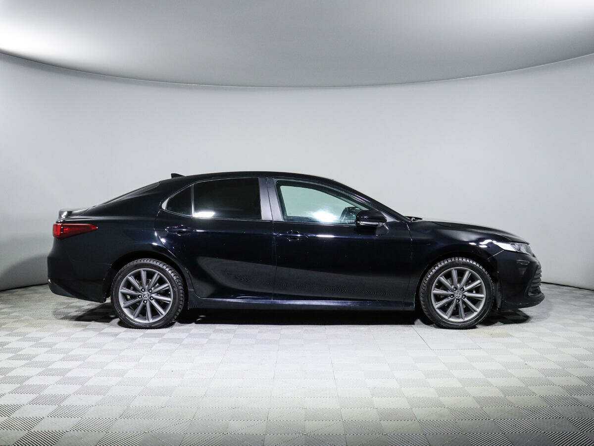 Toyota Camry 2021 года с пробегом. Фото: #3