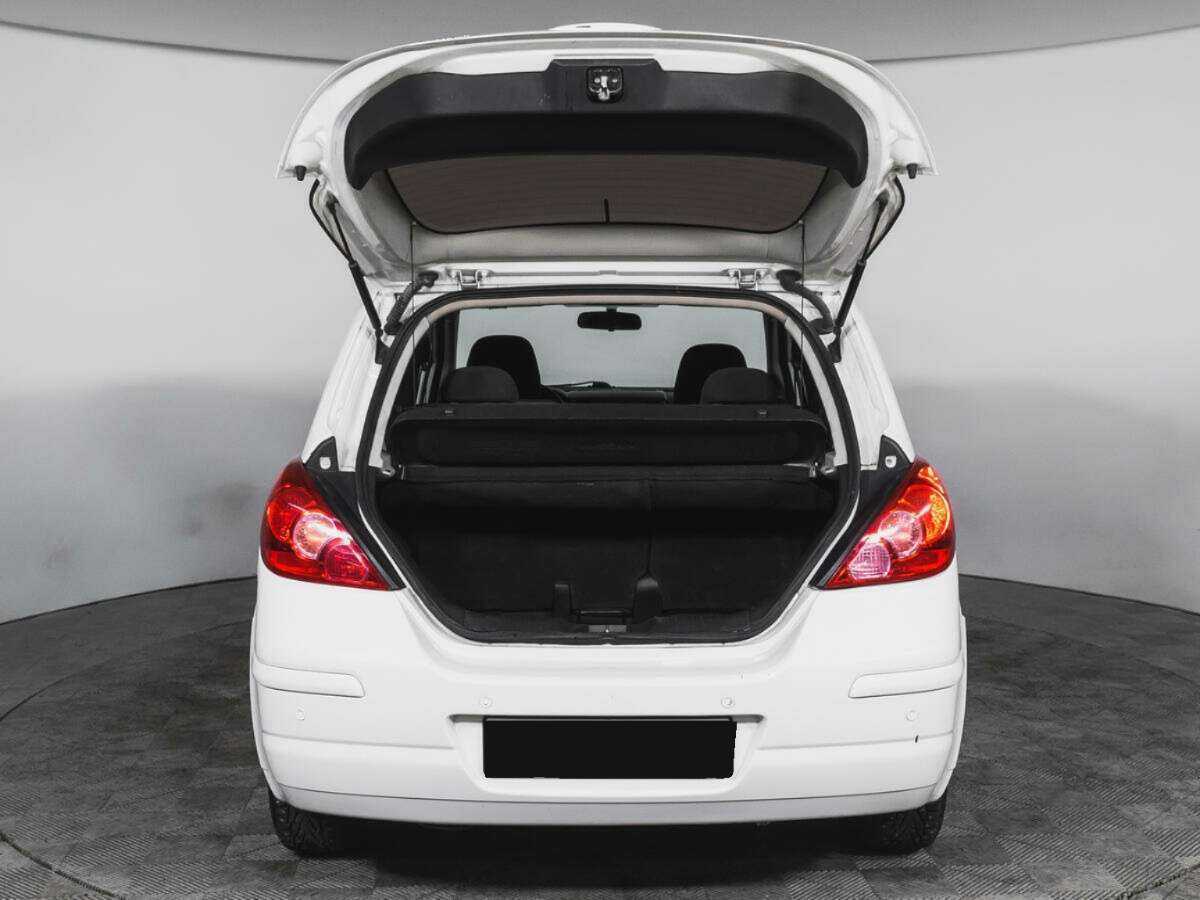 Nissan Tiida 2013 года с пробегом. Фото: #15