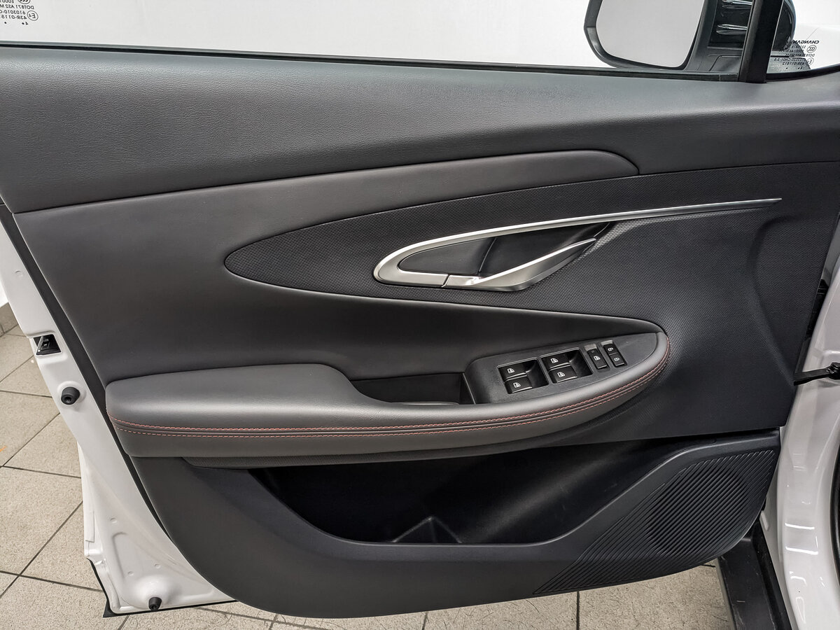 Changan UNI-T 2024 года с пробегом. Фото: #16