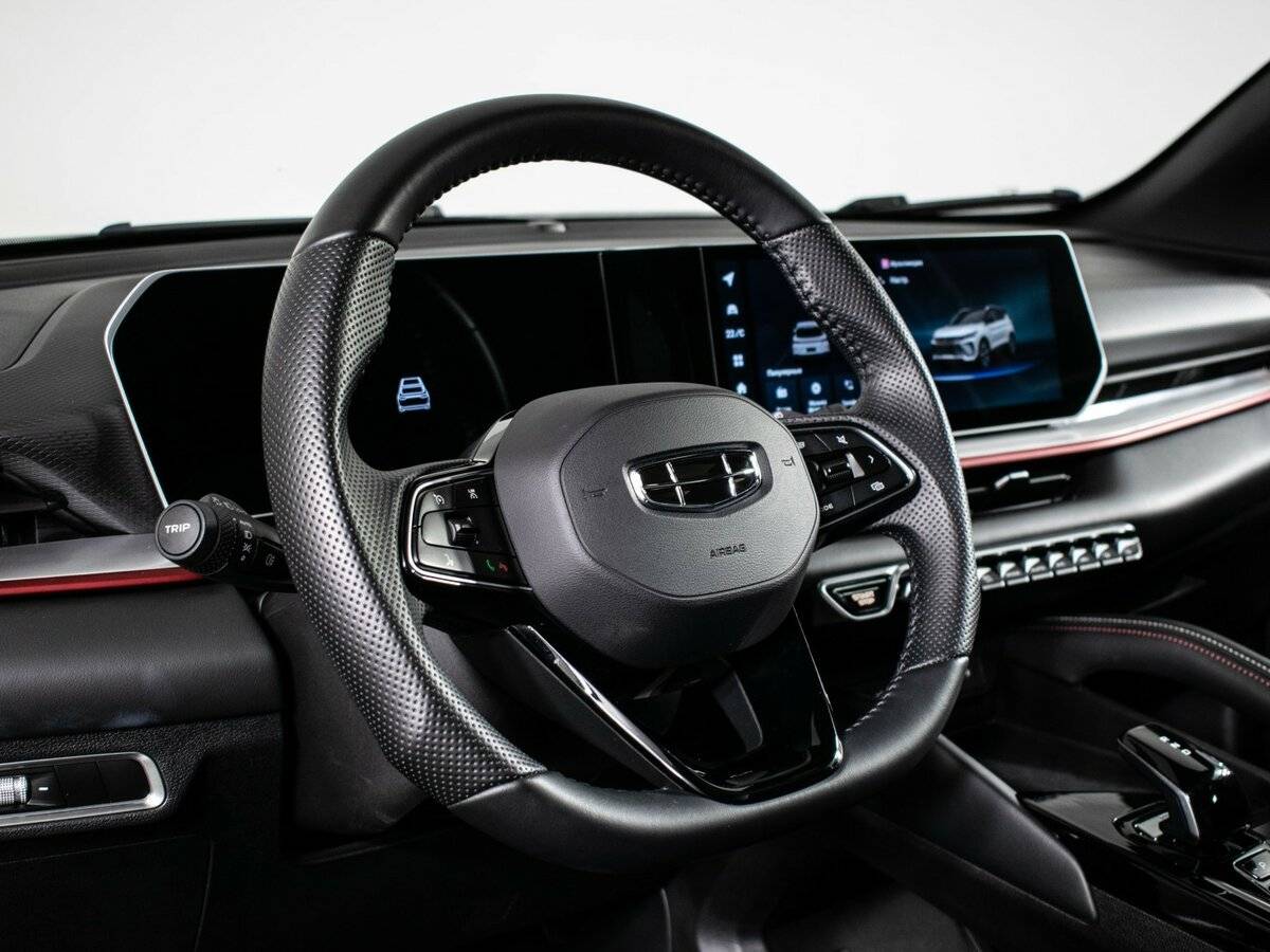 Geely Coolray 2023 года с пробегом. Фото: #11