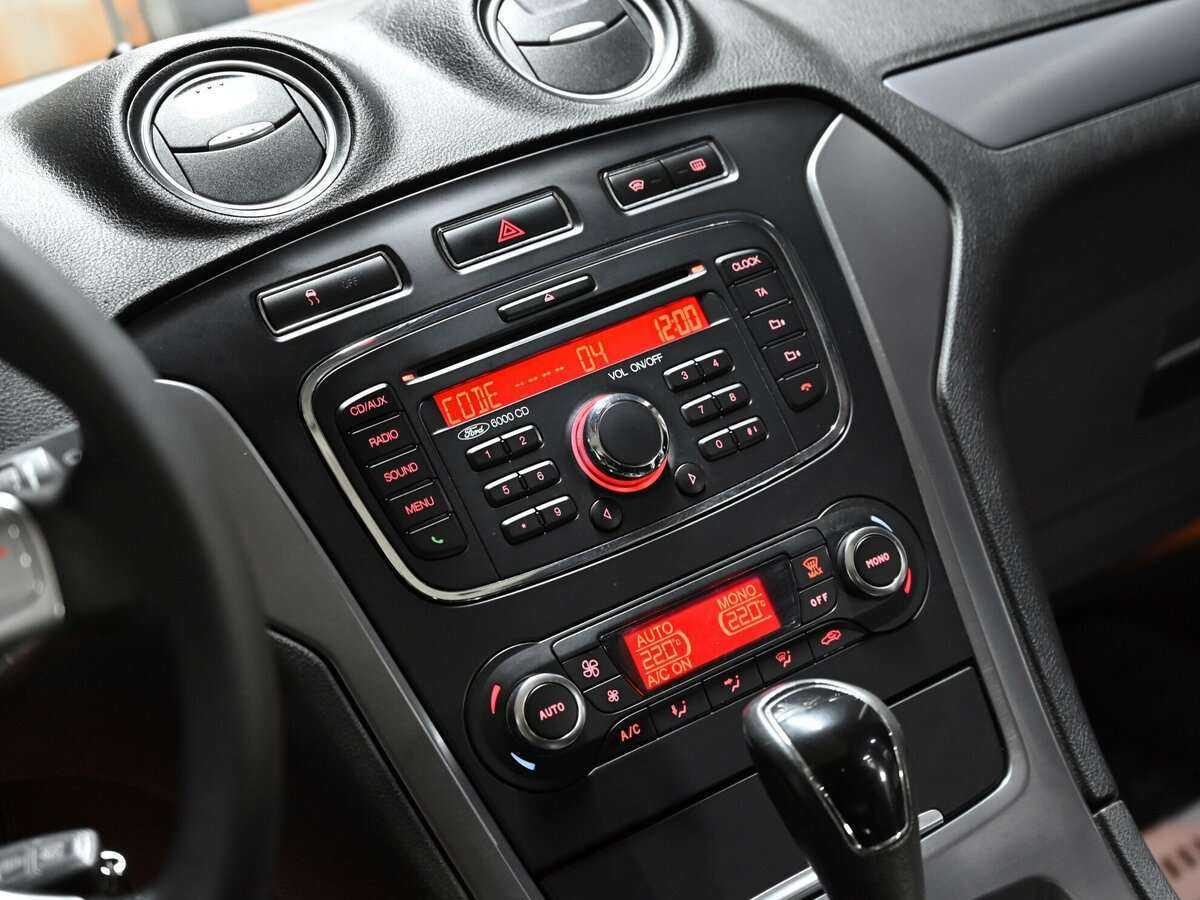 Ford Mondeo 2012 года с пробегом. Фото: #7