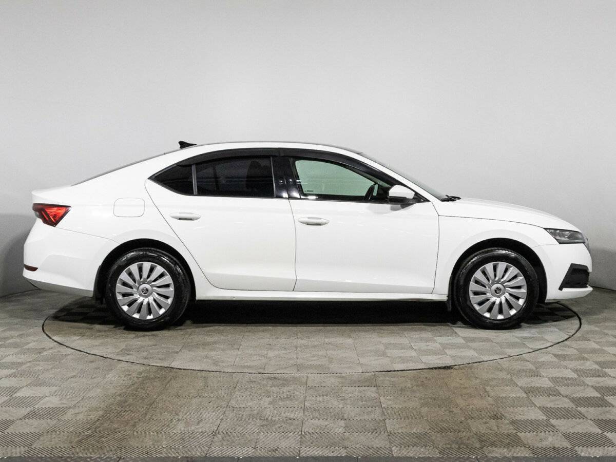 Skoda Octavia 2021 года с пробегом. Фото: #3