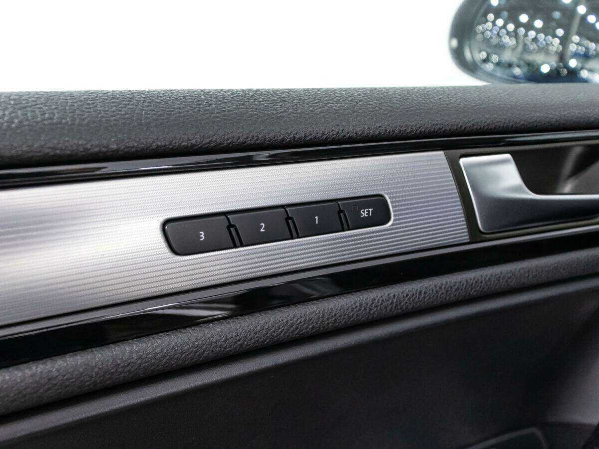 Volkswagen Touareg 2012 года с пробегом. Фото: #20