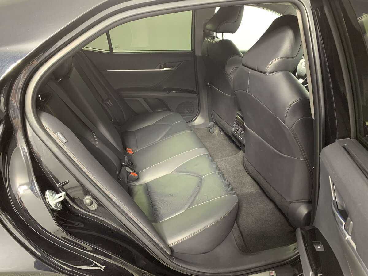 Toyota Camry 2020 года с пробегом. Фото: #12