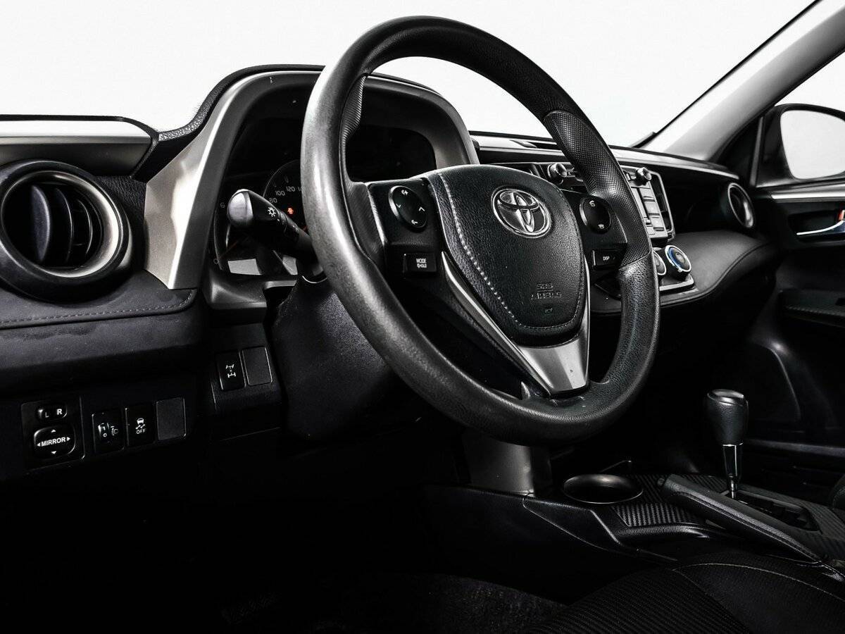 Toyota RAV4 2013 года с пробегом. Фото: #11