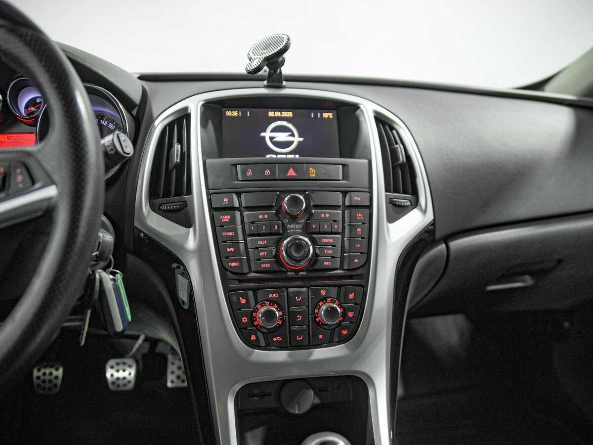 Opel Astra 2012 года с пробегом. Фото: #8