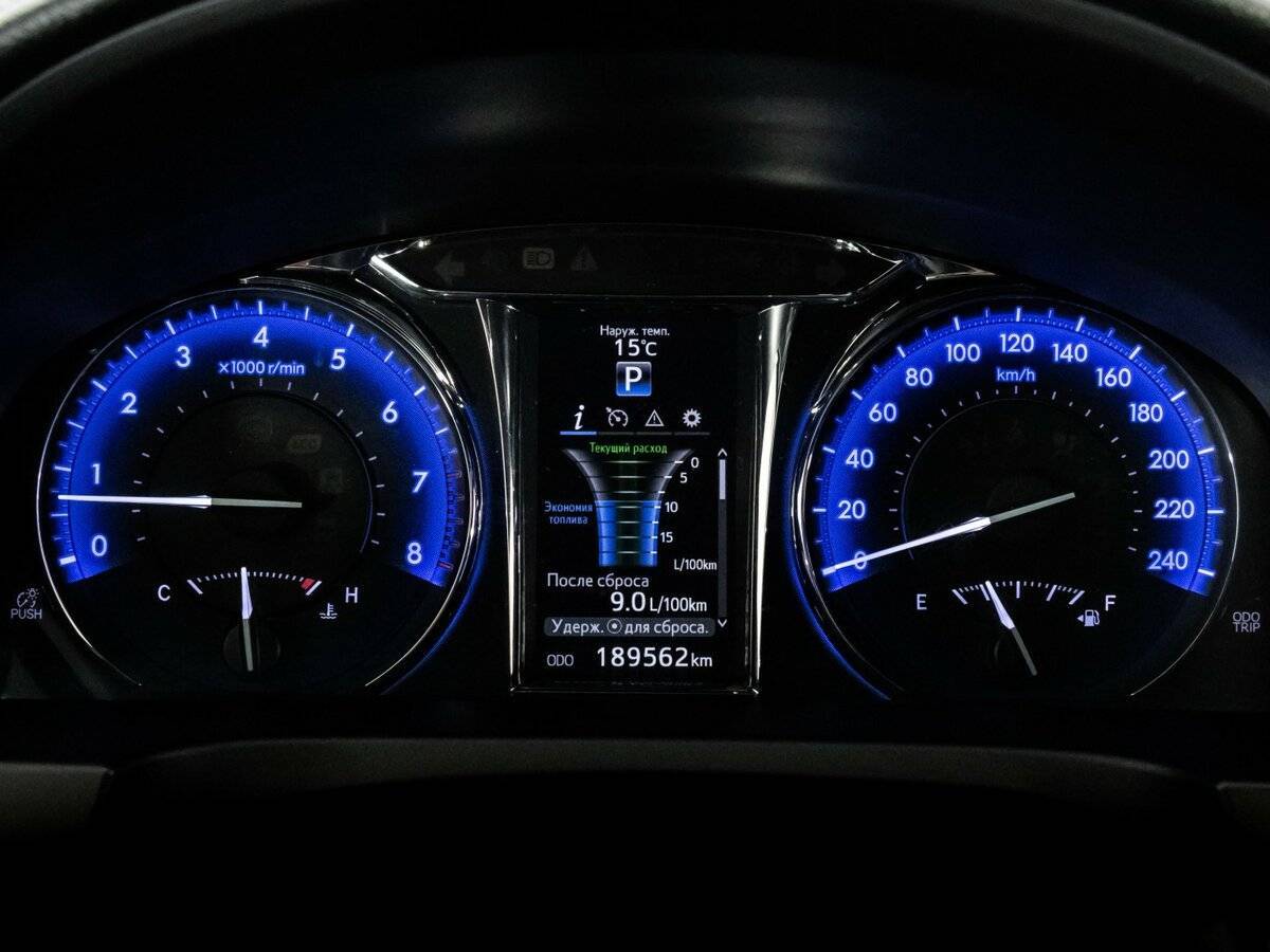 Toyota Camry 2017 года с пробегом. Фото: #16