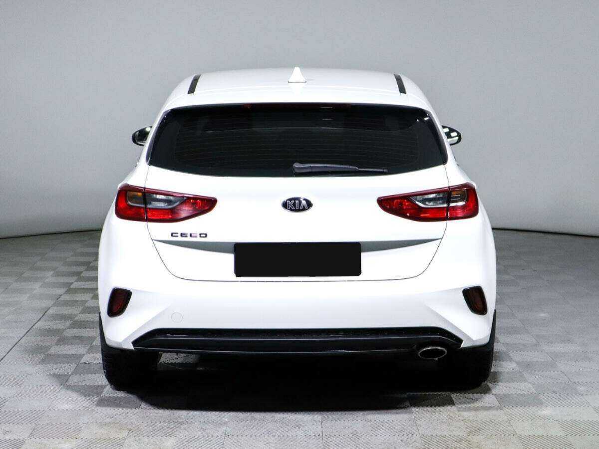 Kia Ceed 2018 года с пробегом. Фото: #4