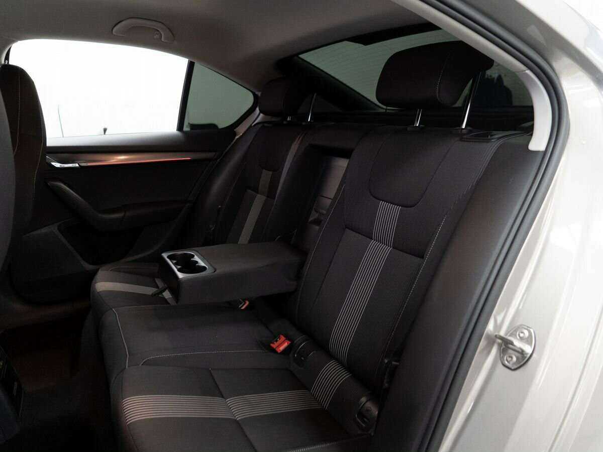 Skoda Octavia 2018 года с пробегом. Фото: #6