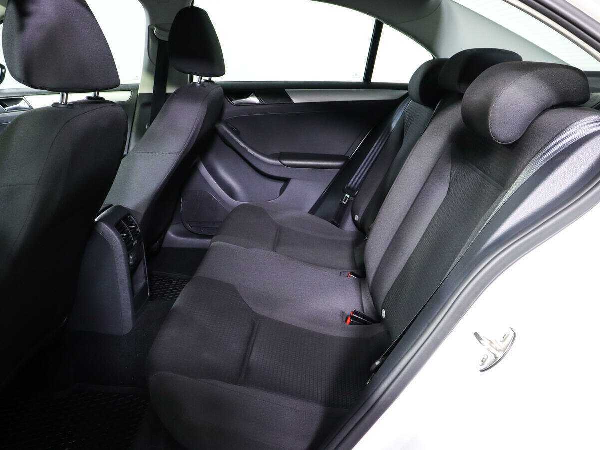 Volkswagen Jetta 2017 года с пробегом. Фото: #7