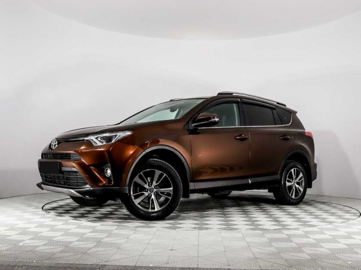 Toyota RAV4 2017 года с пробегом. Посмотреть фото