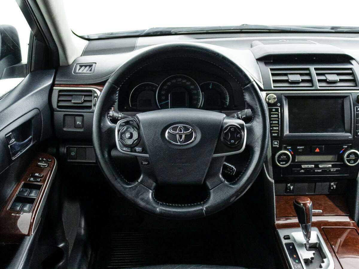 Toyota Camry 2012 года с пробегом. Фото: #19