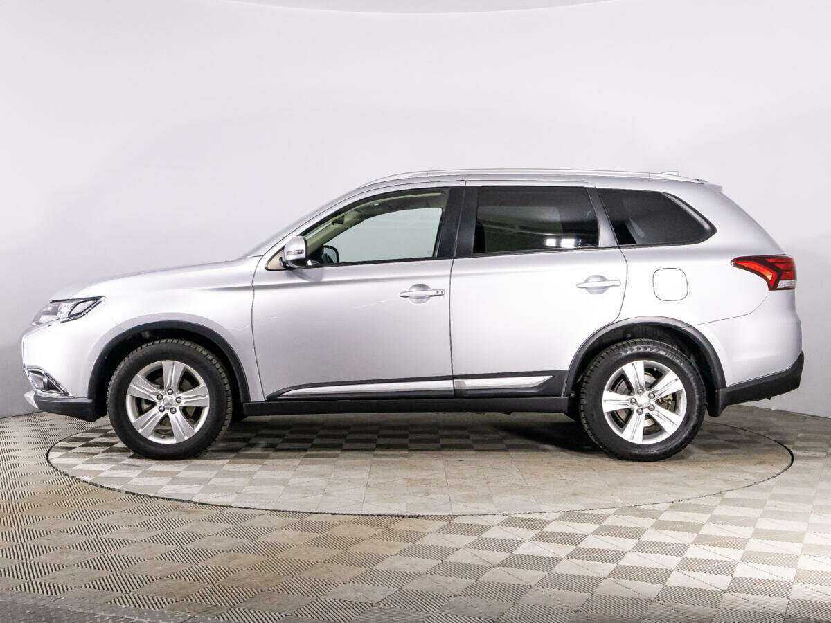 Mitsubishi Outlander 2017 года с пробегом. Фото: #7
