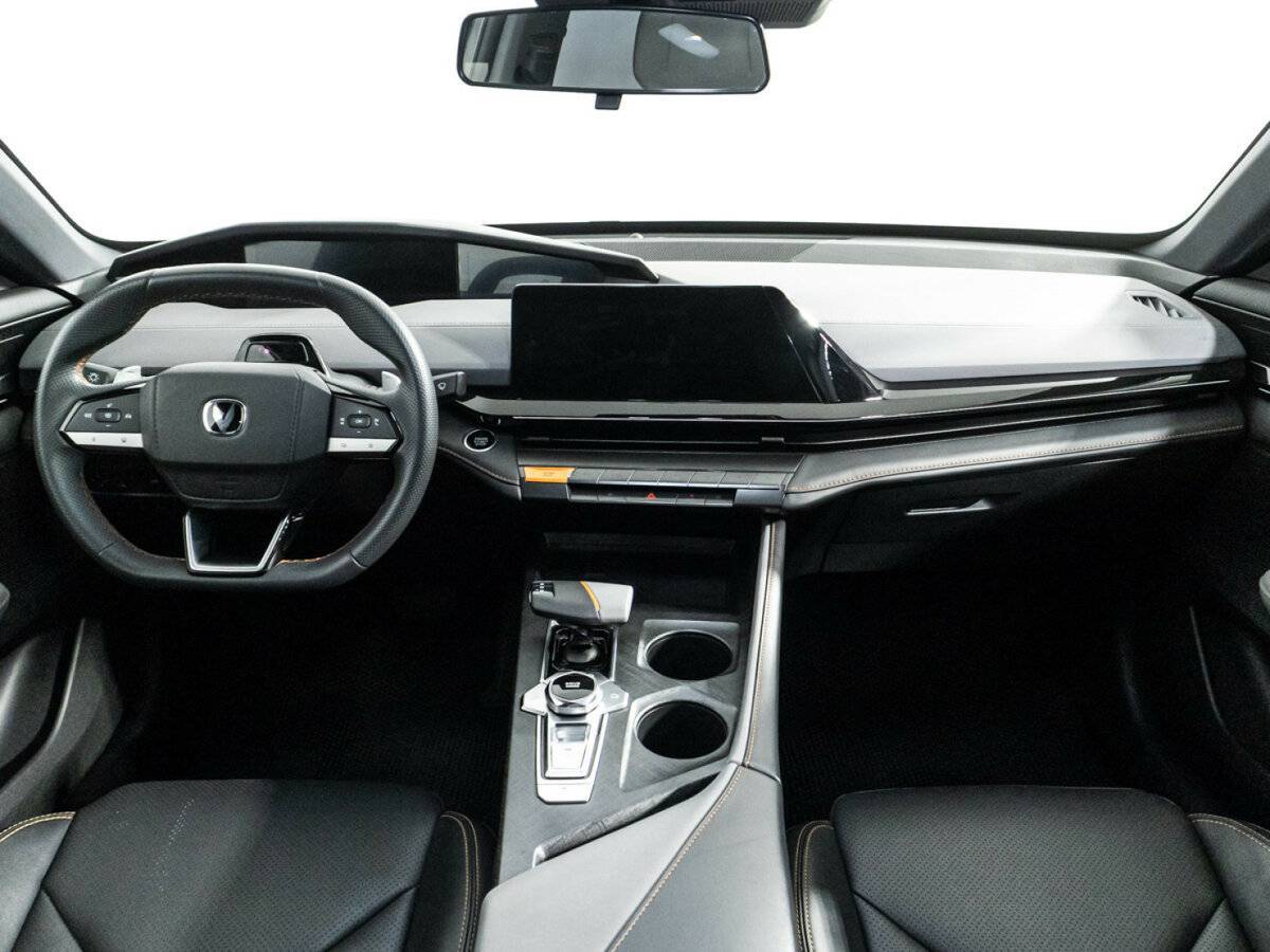 Changan UNI-V 2023 года с пробегом. Фото: #12