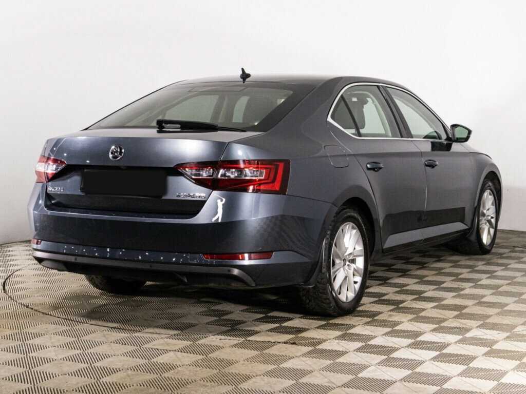 Skoda Superb 2018 года с пробегом. Фото: #4