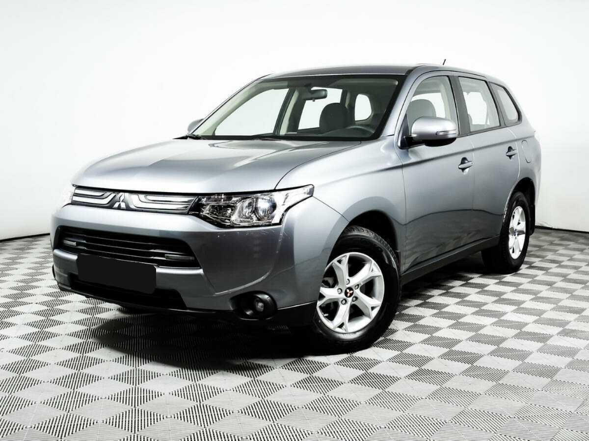 Mitsubishi Outlander 2013 года с пробегом. Посмотреть фото