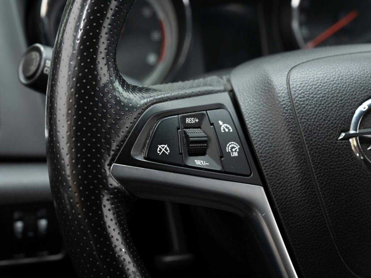 Opel Astra 2013 года с пробегом. Фото: #14