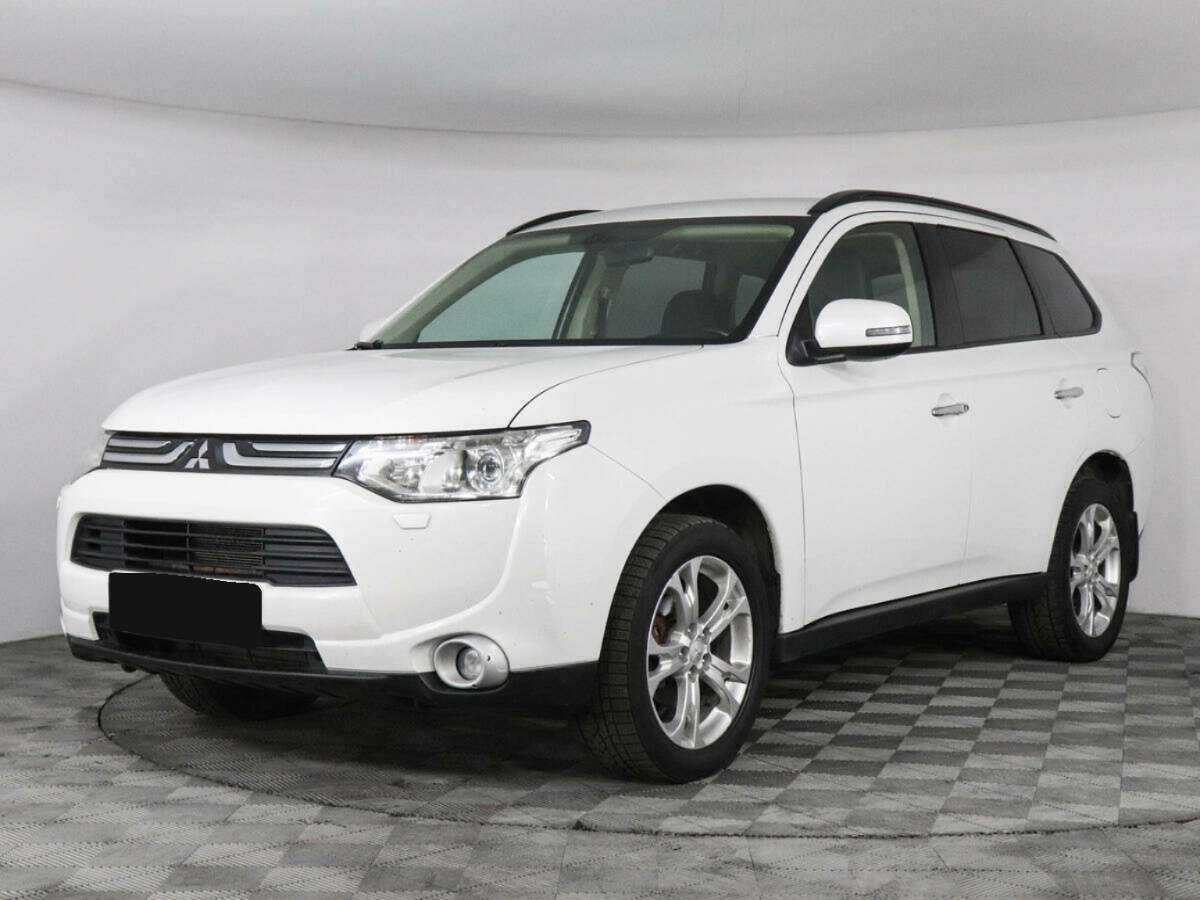 Mitsubishi Outlander 2012 года с пробегом. Фото: #0