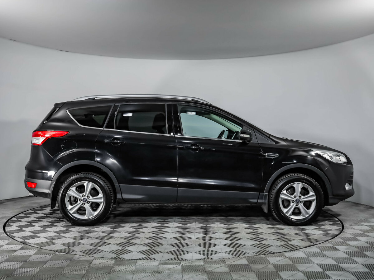Ford Kuga 2015 года с пробегом. Фото: #3