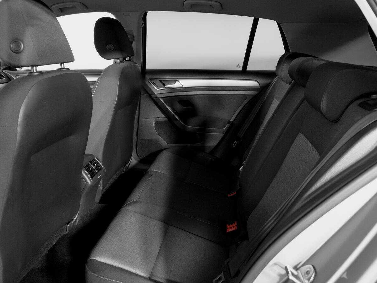 Volkswagen Golf 2013 года с пробегом. Фото: #9