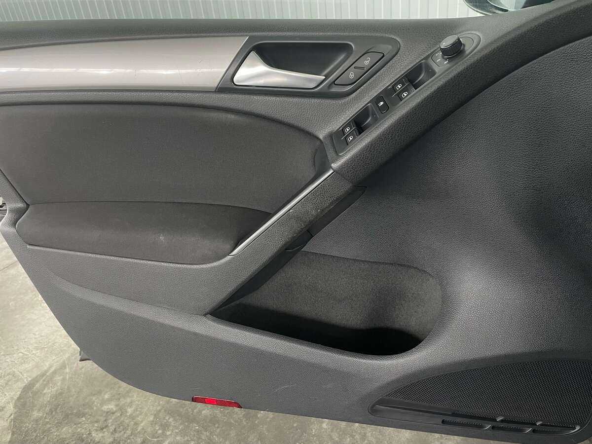 Volkswagen Golf 2012 года с пробегом. Фото: #19