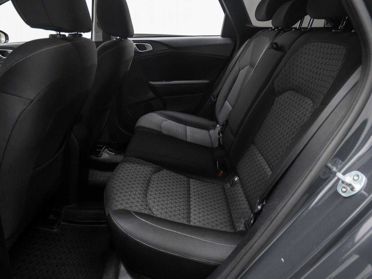 Kia Ceed 2019 года с пробегом. Фото: #12