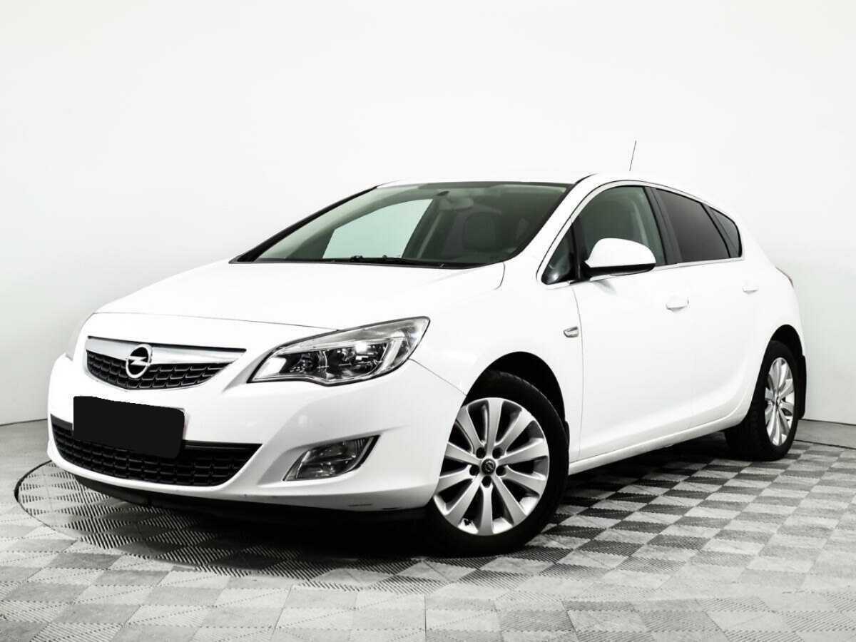 Opel Astra 2012 года с пробегом. Посмотреть фото