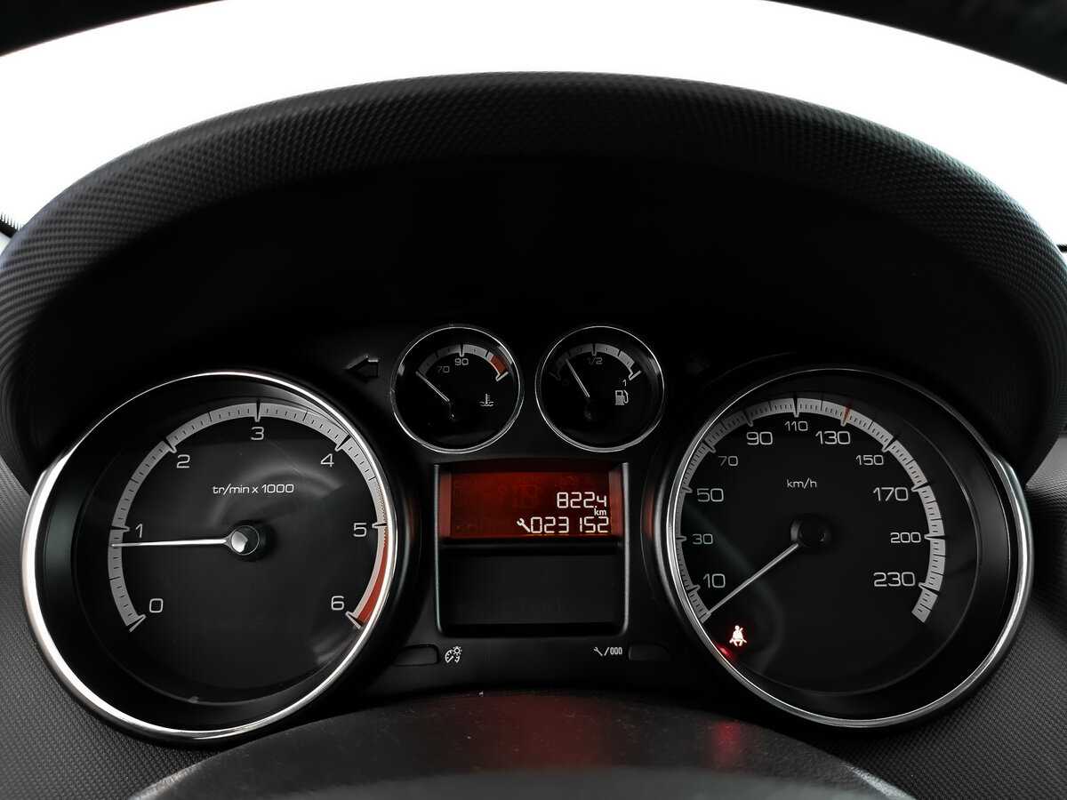 Peugeot 408 2020 года с пробегом. Фото: #11