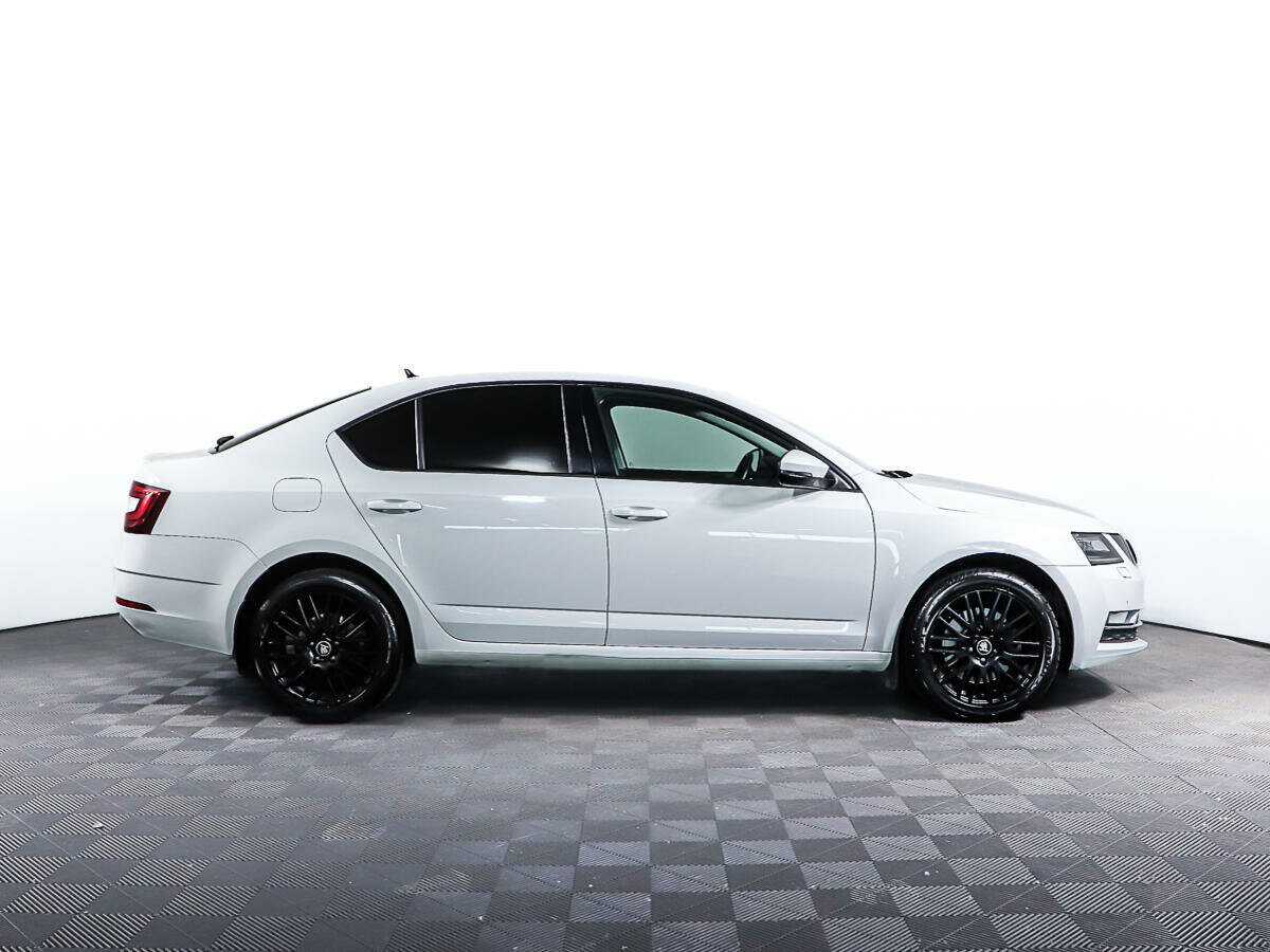 Skoda Octavia 2019 года с пробегом. Фото: #3